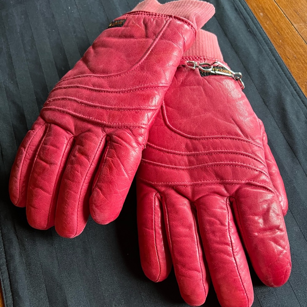 Leather ski gloves